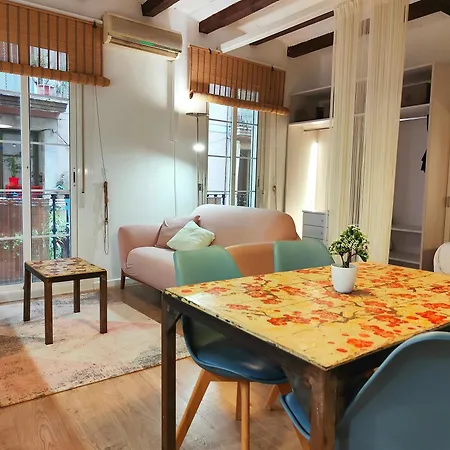 Location In El Born Modern Super Comfy Appartamento